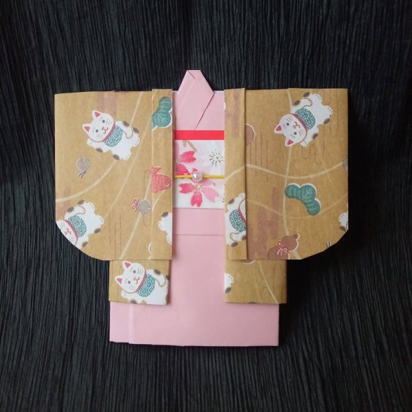 画像1: 着物の形のポチ袋(半纏)【招き猫　(桃色着物)】 (1)