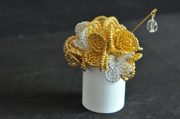 画像1: ミニミニビーズフラワー「ゴールド」 (1)