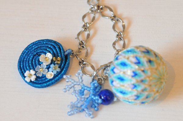 画像1: 柳川手まリのバックチャーム(波) (1)