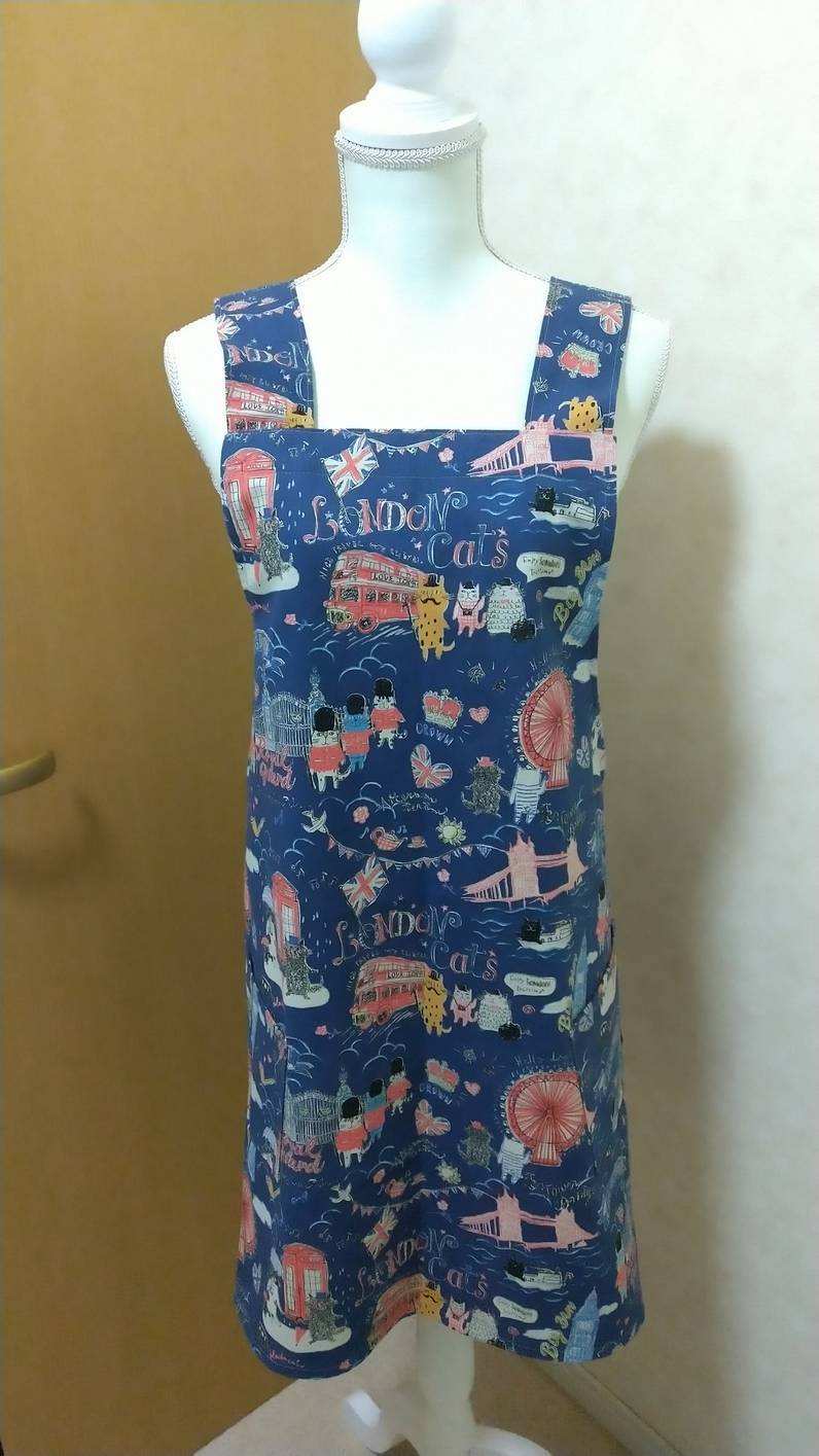 はななま雑貨横丁:猫柄のバッククロスエプロン3種5点入荷