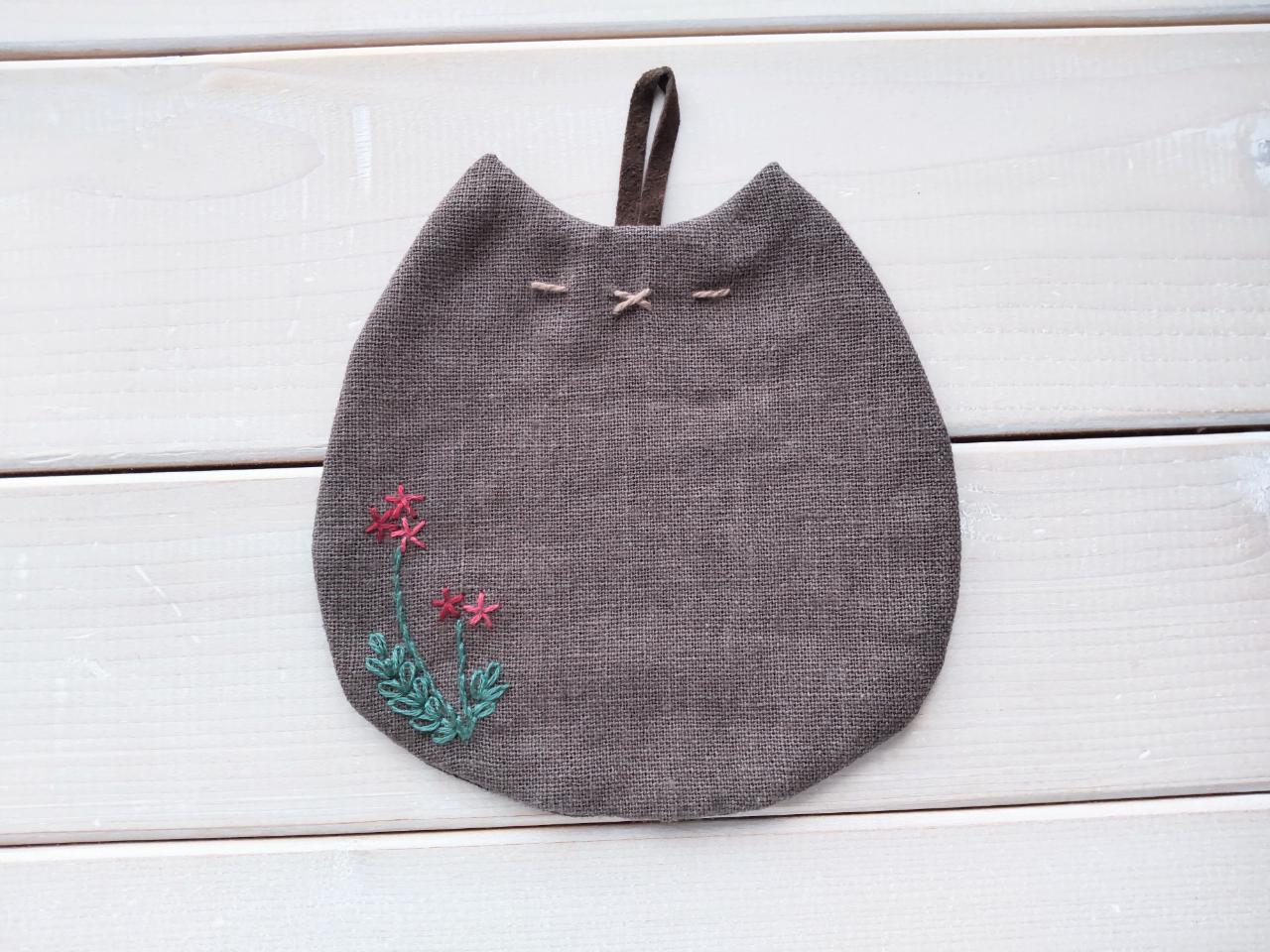 Pansy*：ねこ＊コースター 【濃ブラウン・赤花】刺繍入り