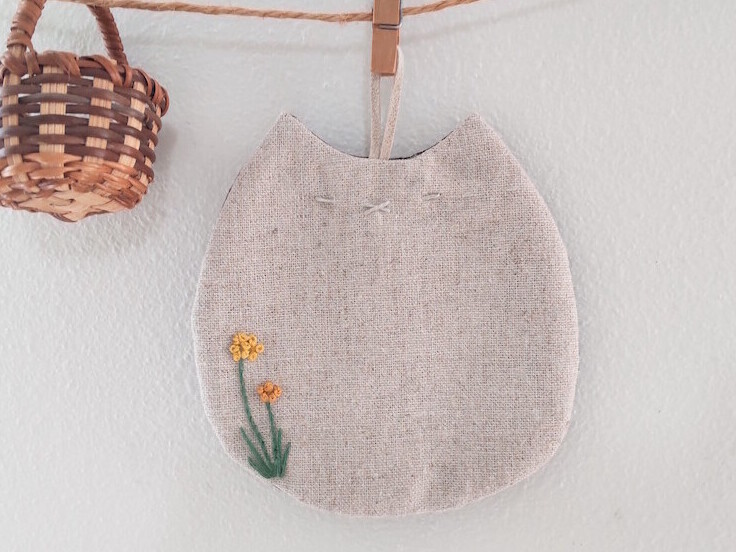 Pansy*：ねこ＊コースター【生成り】刺繍入り