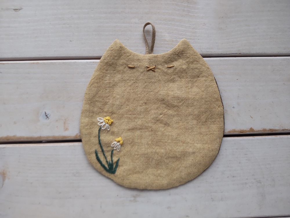 ねこ＊コースター【マスタード】刺繍入り