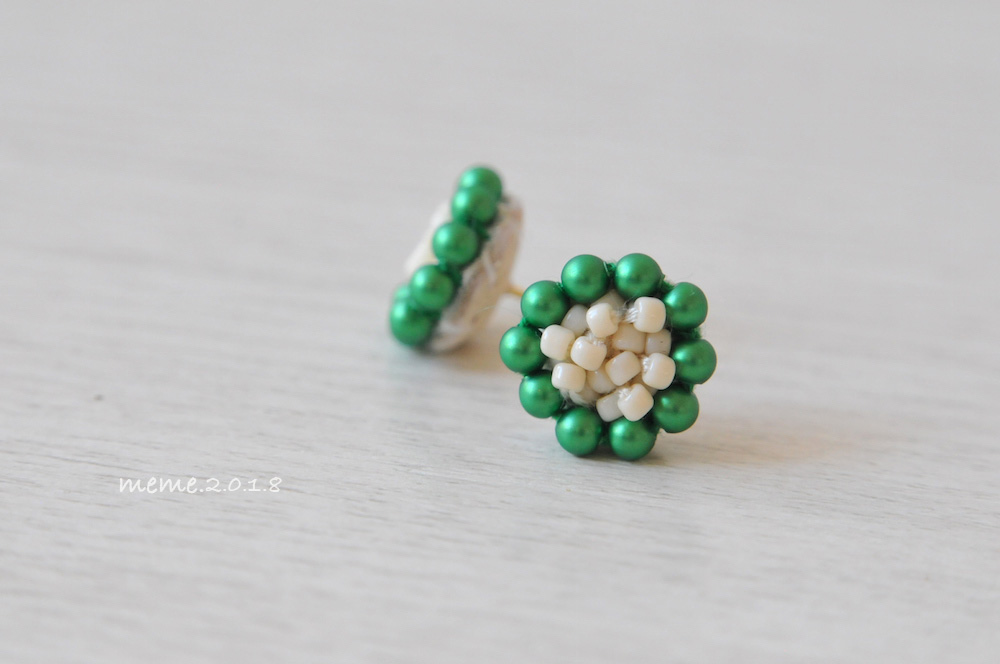 ビーズ刺繍ピアスorイヤリング 【グリーン】 ＜memeにゃんこ＞【にゃん 