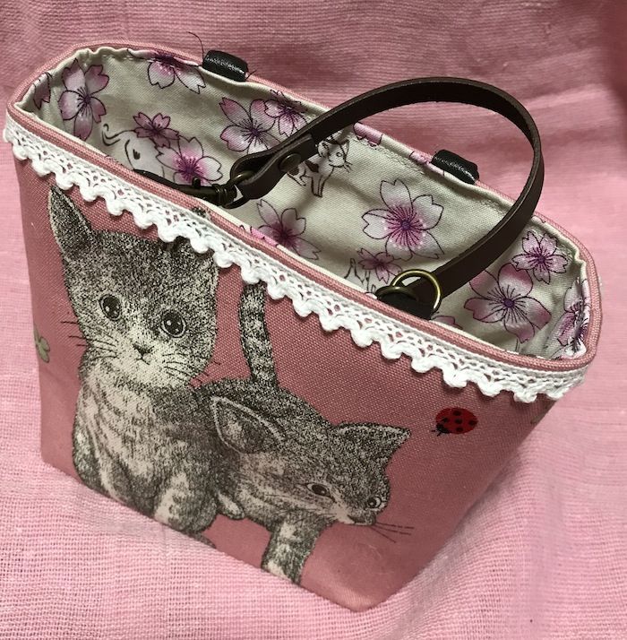 バッグ型小物入れ