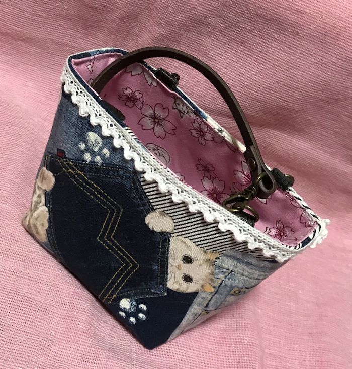 バッグ型小物入れ