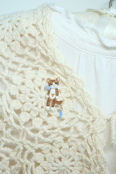 刺繍ブローチ