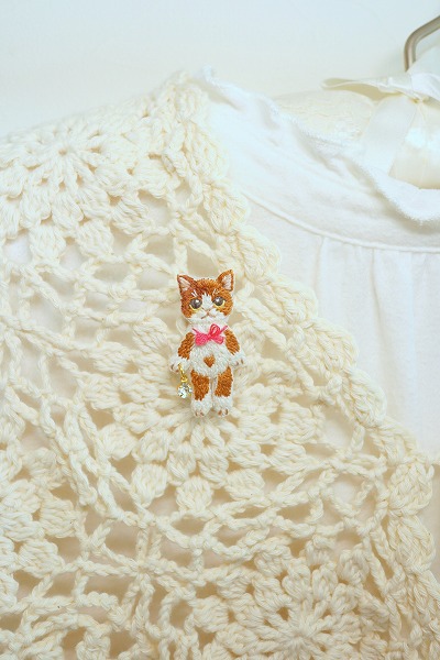 刺繍ブローチ