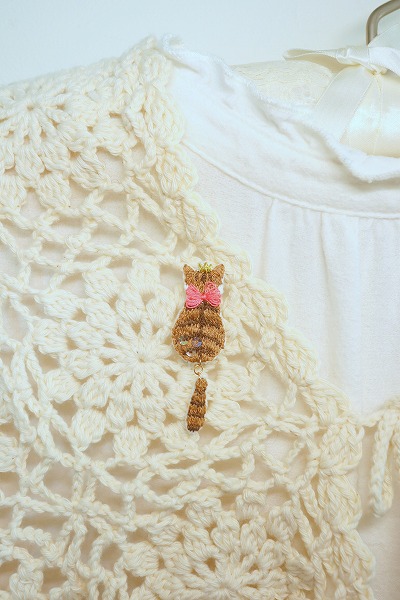 刺繍ブローチ