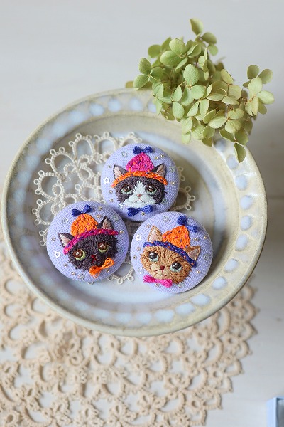 刺繍ブローチ